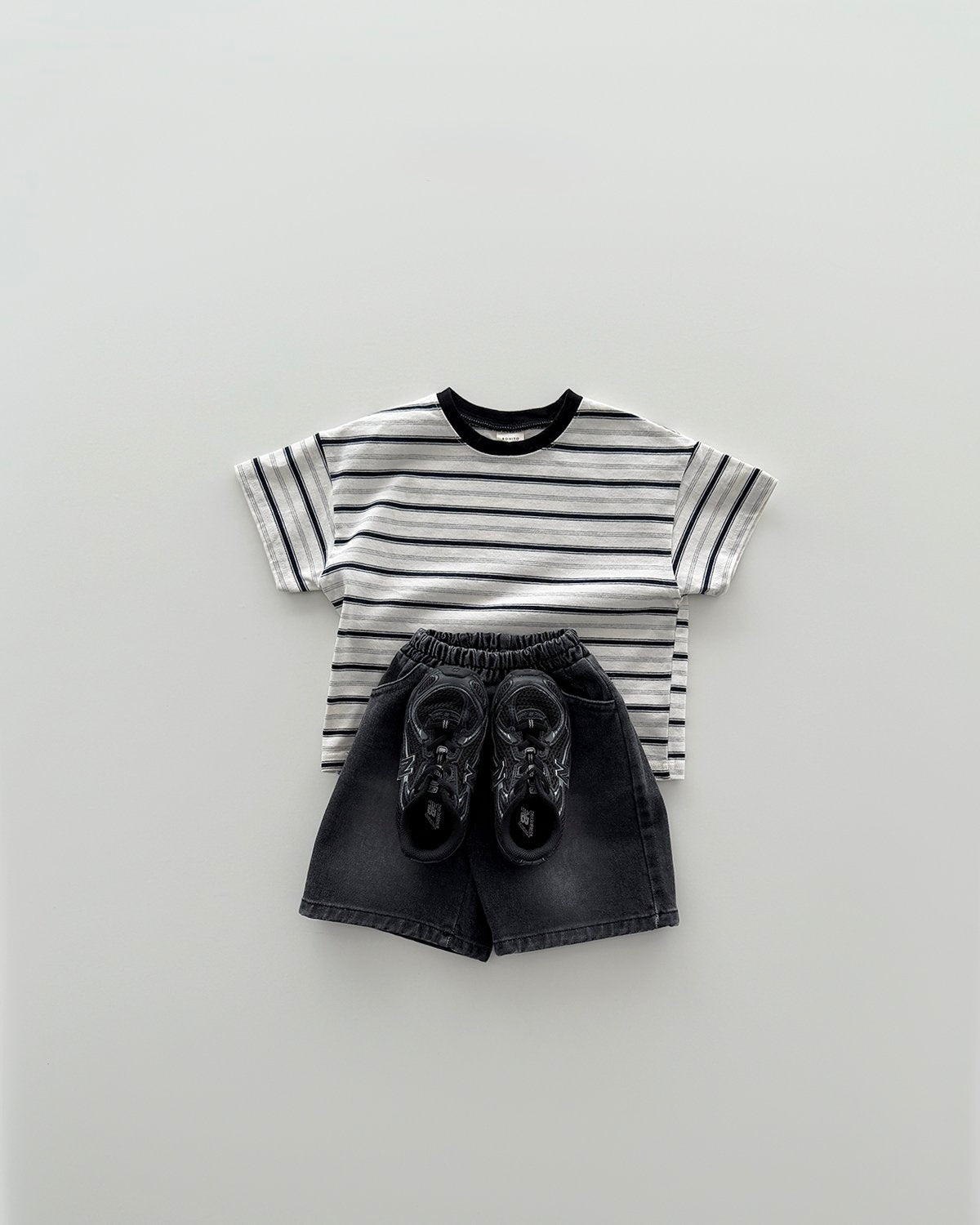 [PRE-ORDER] Moa Striped T-shirt