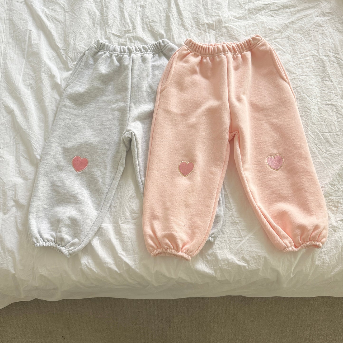 [PRE-ORDER] Heart embroidery jogger pants