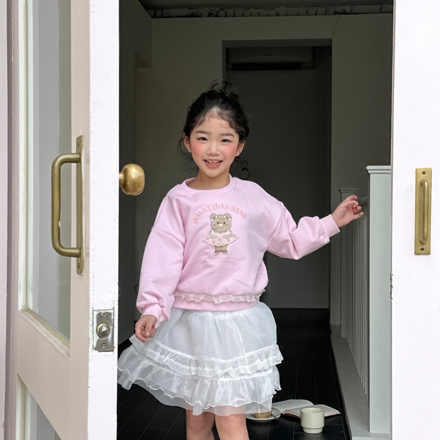 [PRE-ORDER] Ballet bear frill sweatshirt