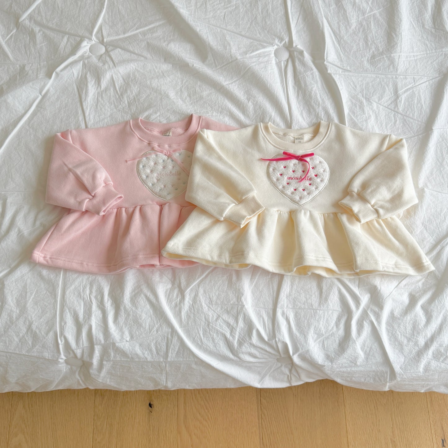 [PRE-ORDER] Snowbell Sweatshirt