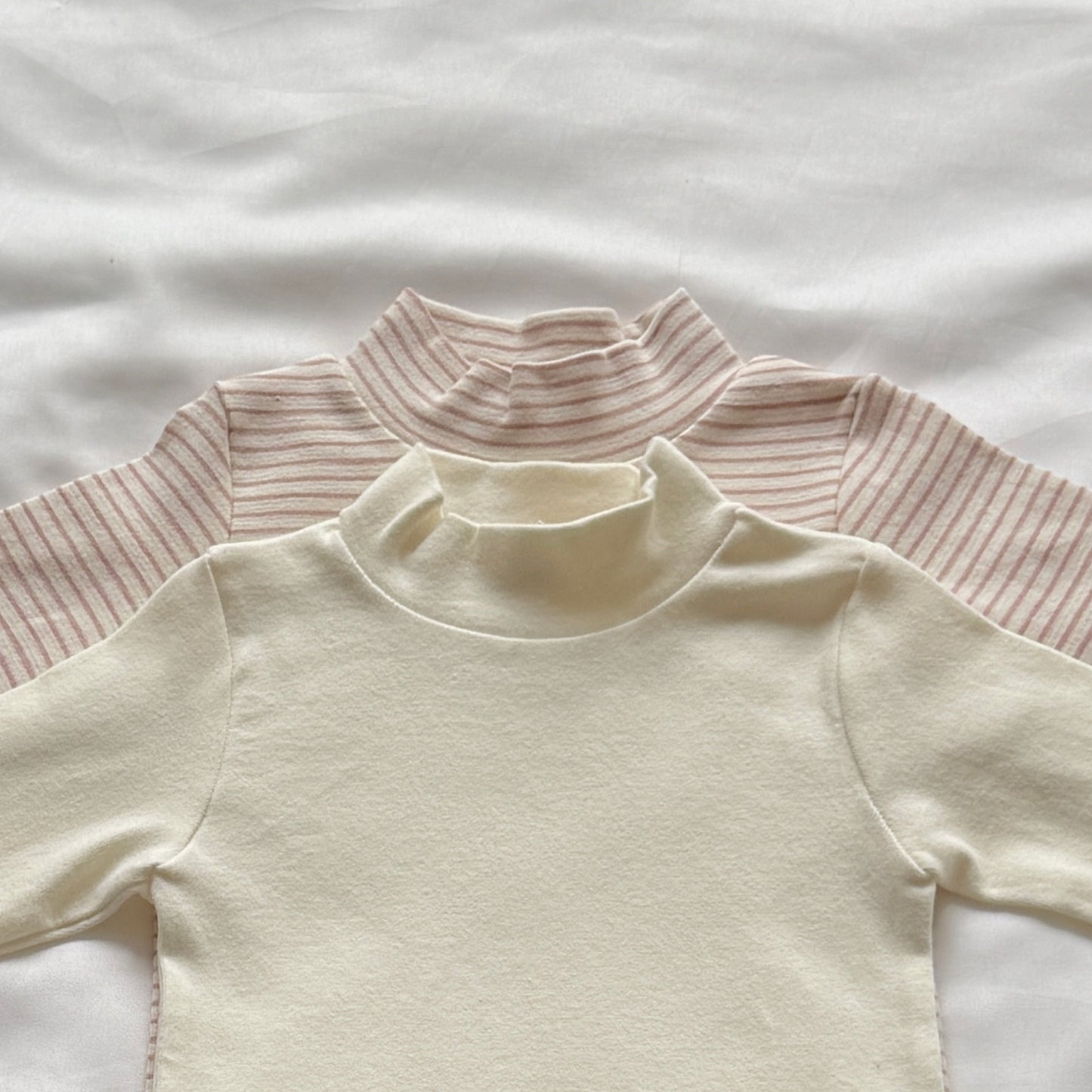 [PRE-ORDER] 1+1 Warm Turtle Tee