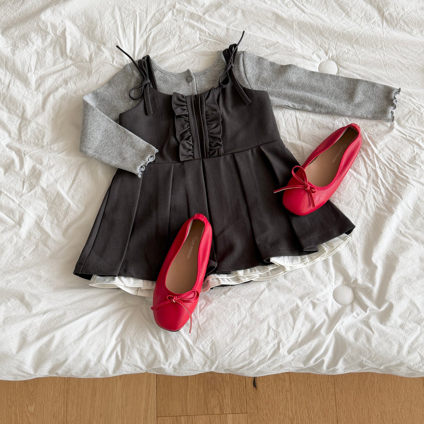 [PRE-ORDER] Heart Button X Tee