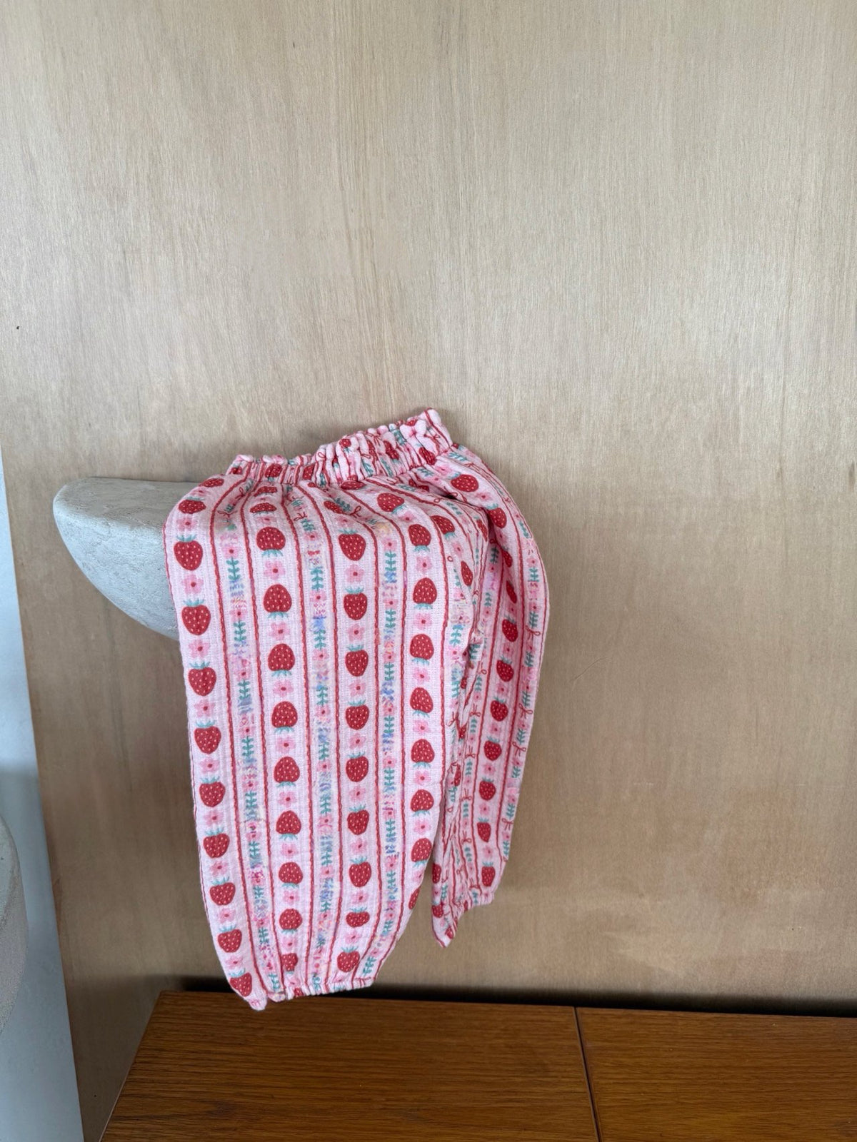 [PRE-ORDER] Strawberry Sausage Pants