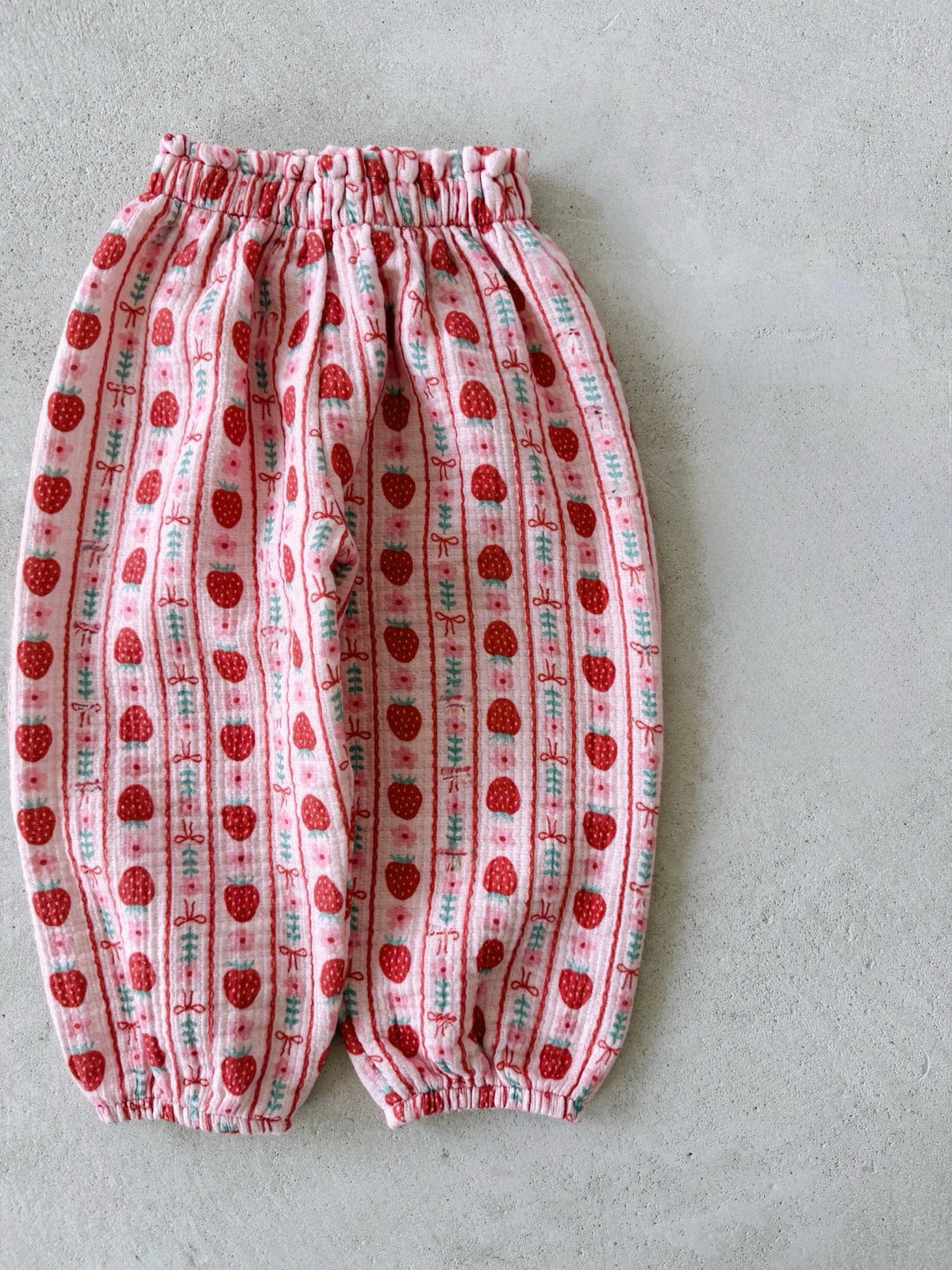 [PRE-ORDER] Strawberry Sausage Pants