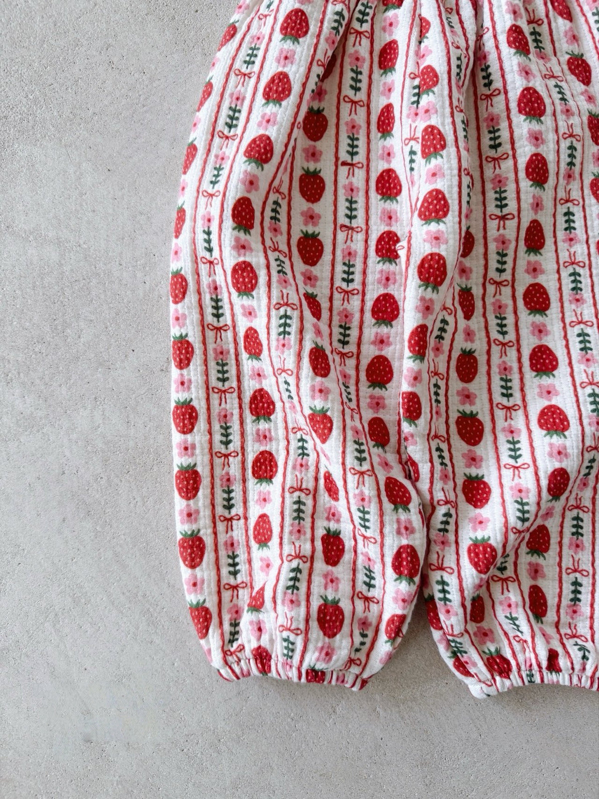 [PRE-ORDER] Strawberry Sausage Pants