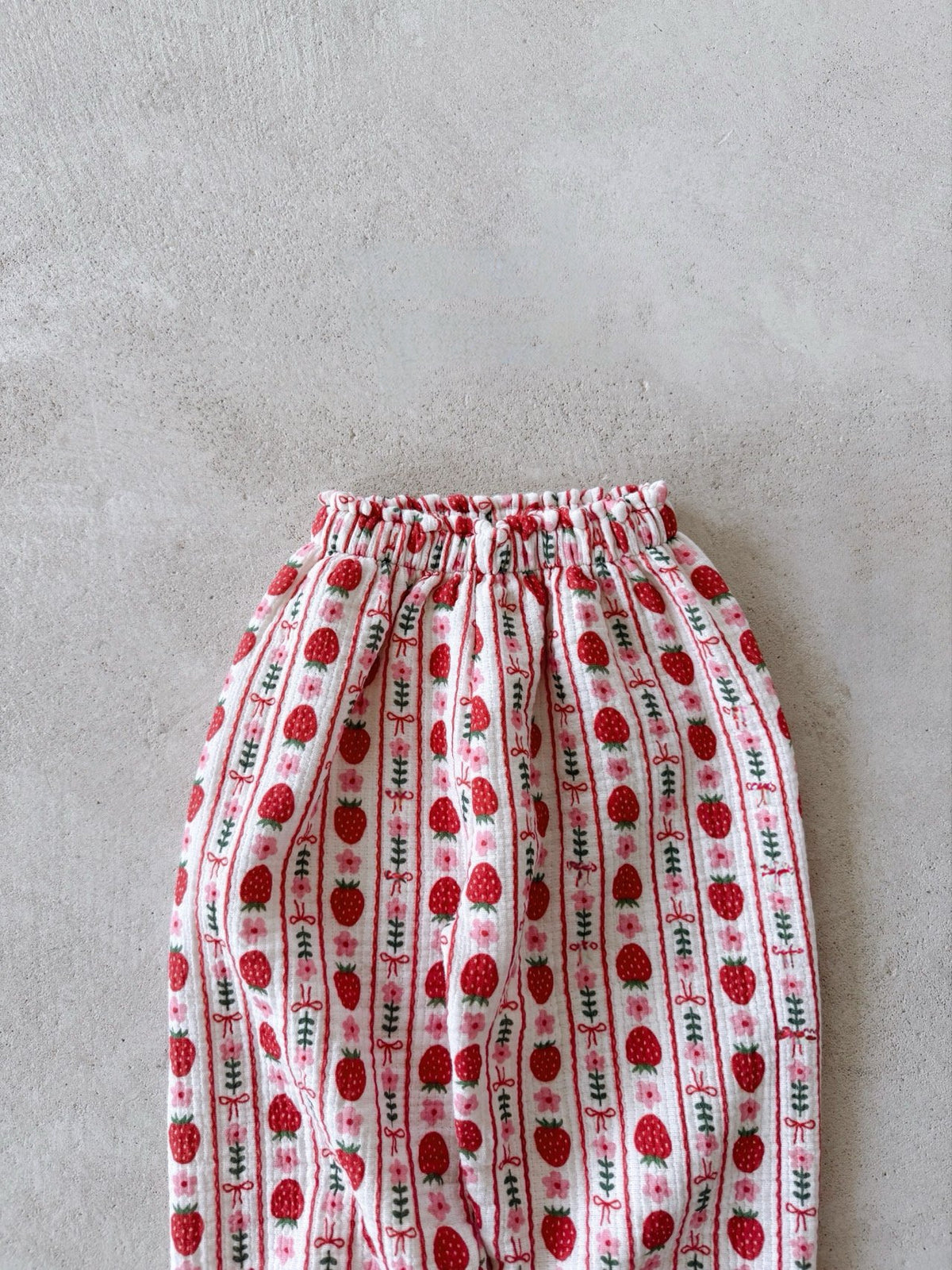 [PRE-ORDER] Strawberry Sausage Pants