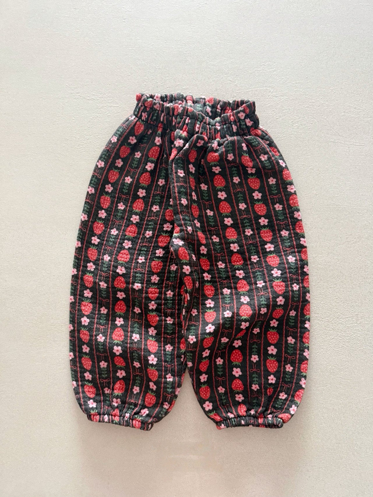 [PRE-ORDER] Strawberry Sausage Pants