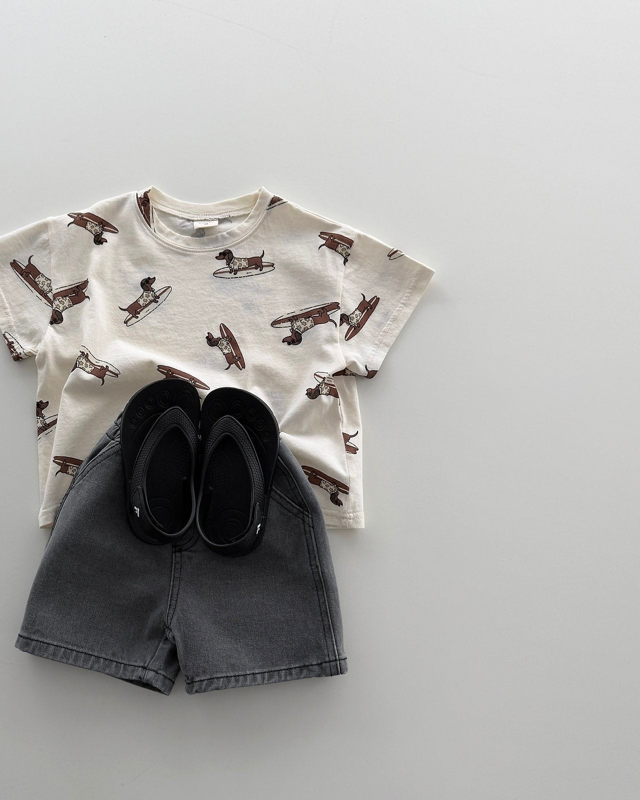 [PRE-ORDER] Surfing Dog T-shirt