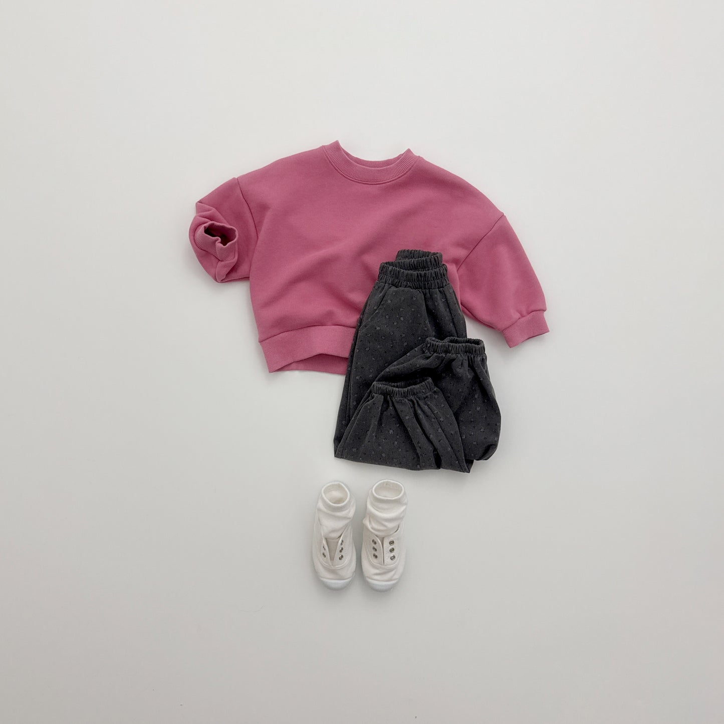 [PRE-ORDER] Snug Sweatshirt