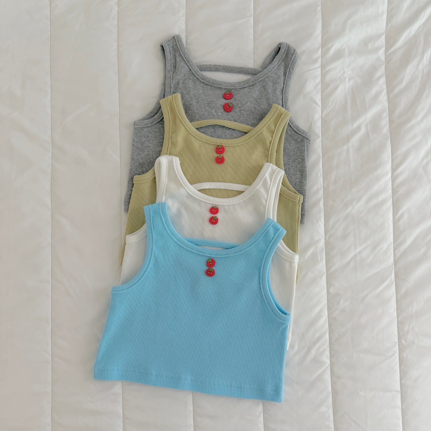 [PRE-ORDER] Tomato Button Sleeveless Top