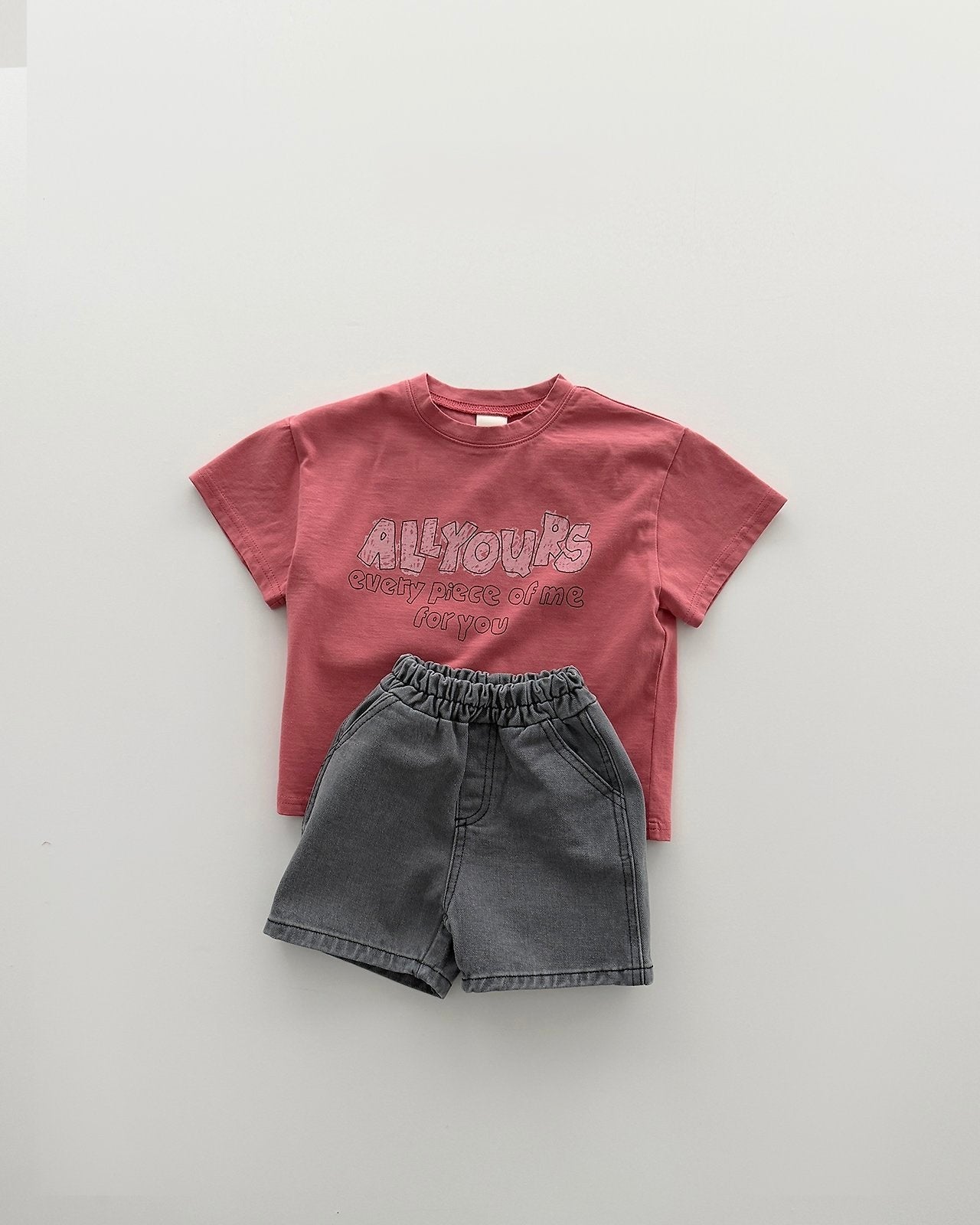 [PRE-ORDER] Yours Drawing T-shirt