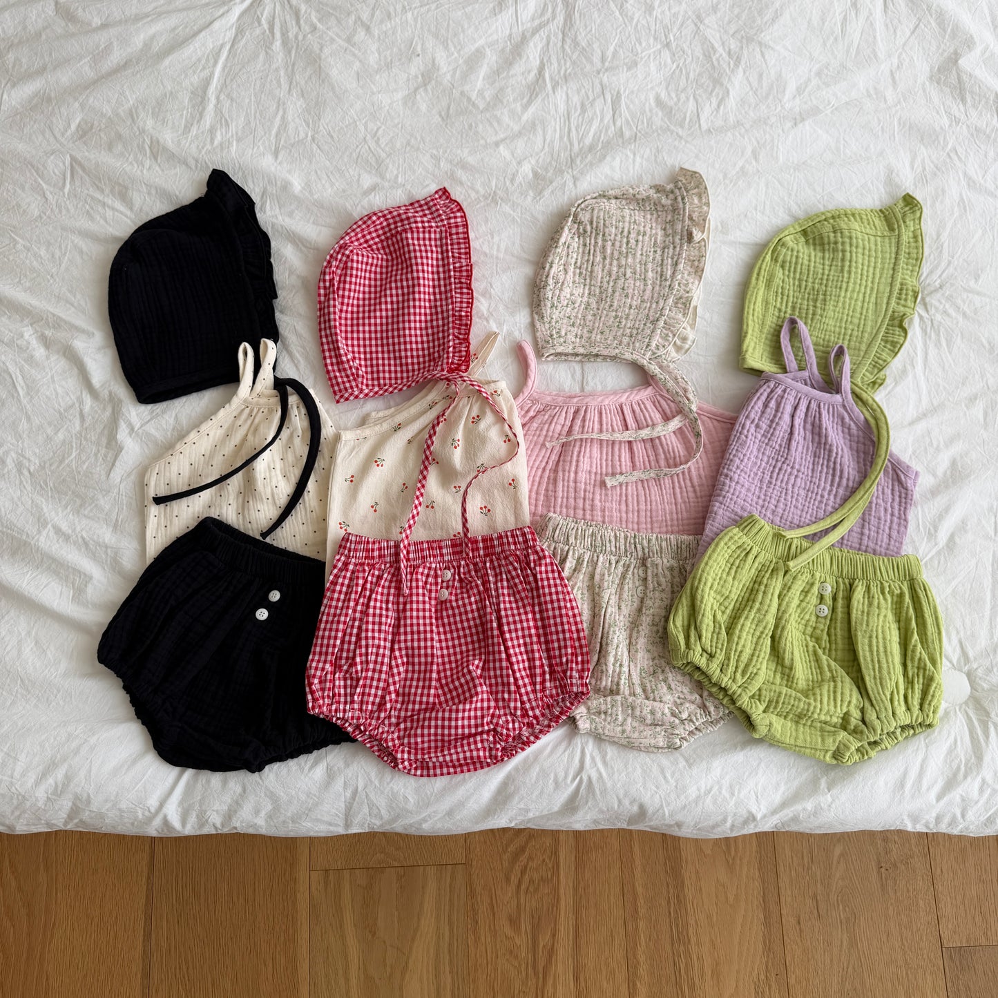 [PRE-ORDER] Bebe Momo Sleveless Top
