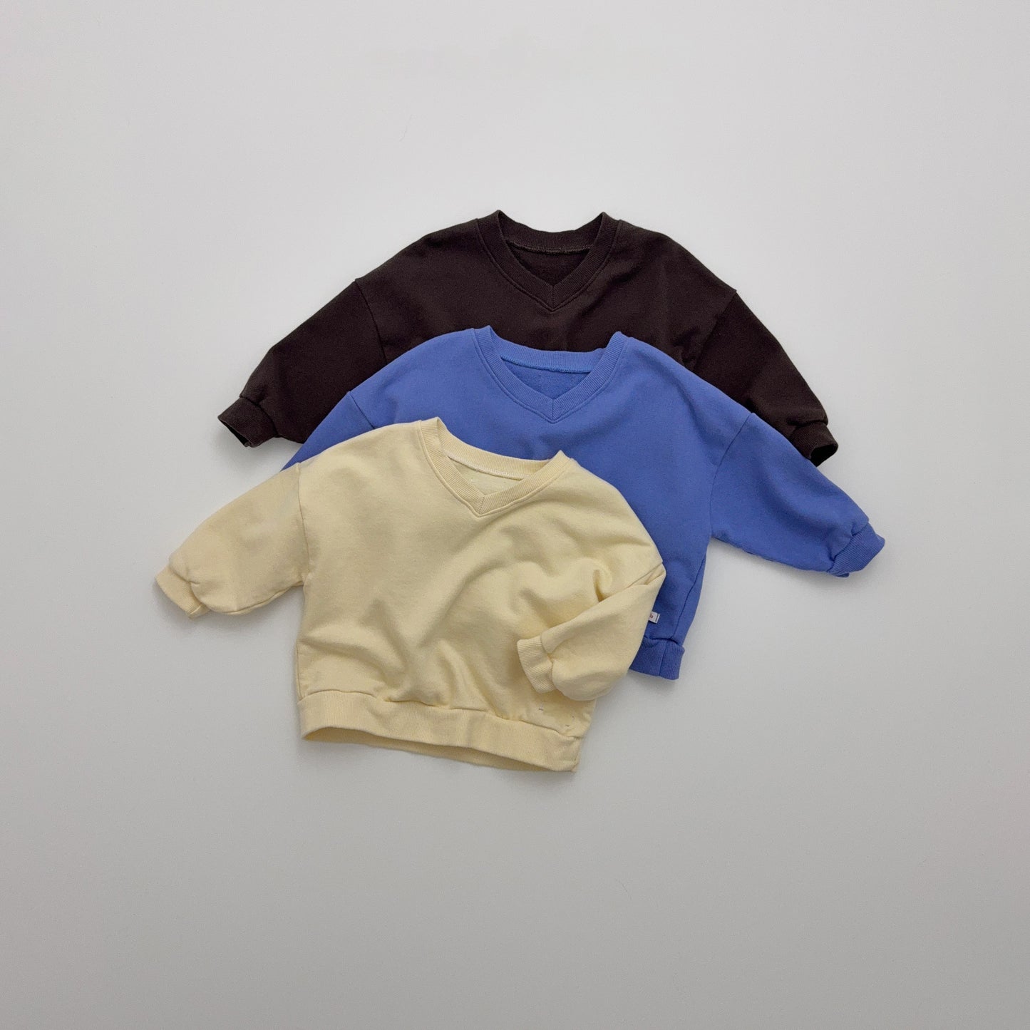 [PRE-ORDER] Beni V-neck Sweatshirt