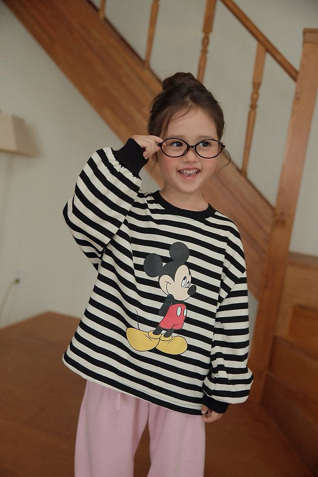 [PRE-ORDER] Miki Friend Sweatshirt