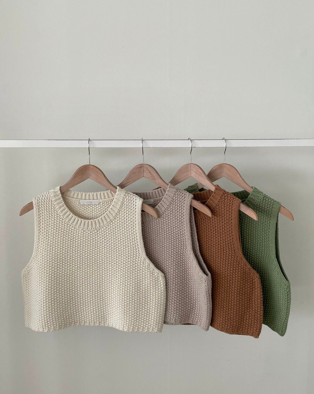 Cropped Knit Vest