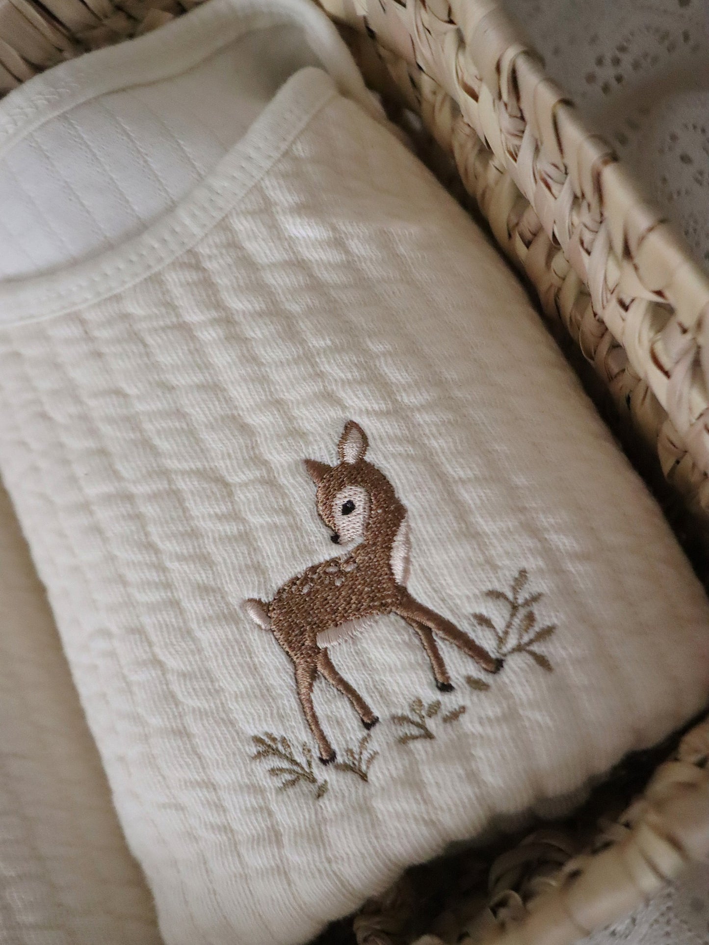 [PRE-ORDER] Deer Sleeping Vest